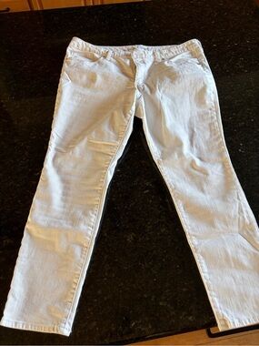 Universal Thread White skinny mid rise Jeans